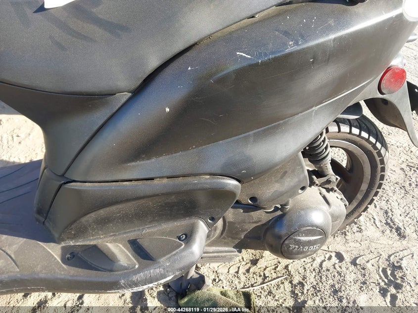 2010 Piaggio Fly VIN ZAPM578F5A4000122 IAAI salvage auction — THEFT, Salvage (California), sold $25 on 2026-07-08 (photo 9)