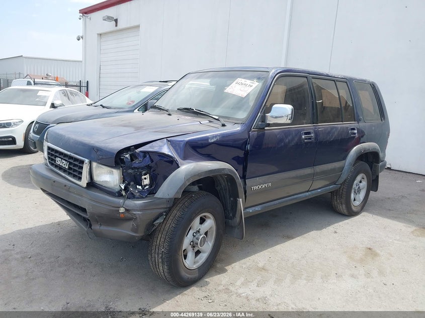 1996 Isuzu Trooper VIN JACDJ58V0T7905327 IAAI salvage auction — UNKNOWN, Salvage (California), sold $400 on 2026-07-06 (photo 2)