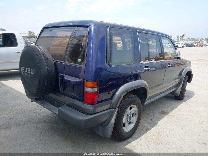 1996 Isuzu Trooper VIN JACDJ58V0T7905327 IAAI salvage auction — UNKNOWN, Salvage (California), sold $400 on 2026-07-06 (photo 4)