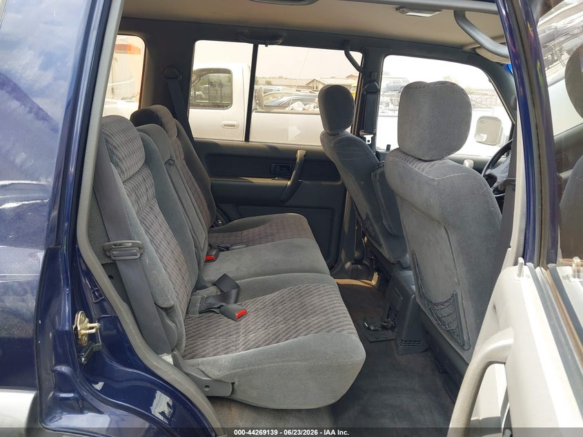 1996 Isuzu Trooper VIN JACDJ58V0T7905327 IAAI salvage auction — UNKNOWN, Salvage (California), sold $400 on 2026-07-06 (photo 8)