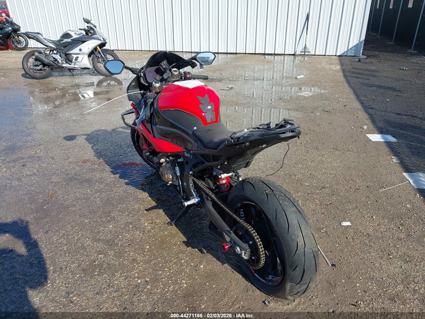 2023 BMW S VIN WB10E6302P6H80350 IAAI salvage auction — Rear End, Original (Texas), sold $13,450 on 2026-04-01 (photo 3)