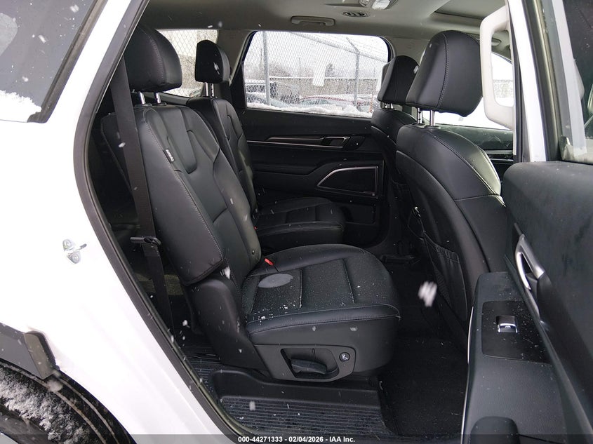 2025 Kia Telluride VIN 5XYP6DGC9SG657607 IAAI salvage auction — FRONT END, Salvage Title, sold $14,400 on 2026-08-26 (photo 8)