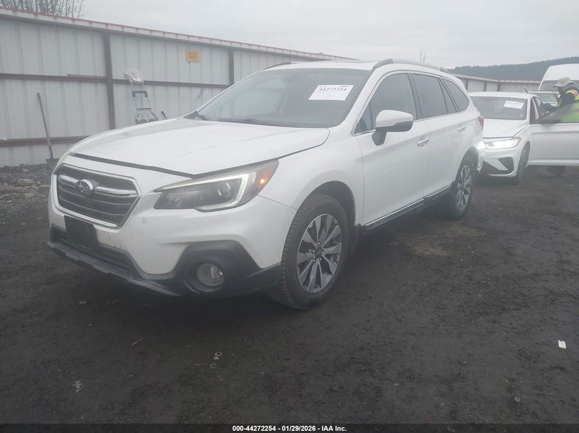 2019 Subaru Outback VIN 4S4BSATCXK3345676 IAAI salvage auction — REAR END, Salvage Title, sold $10,000 on 2026-08-21 (photo 2)