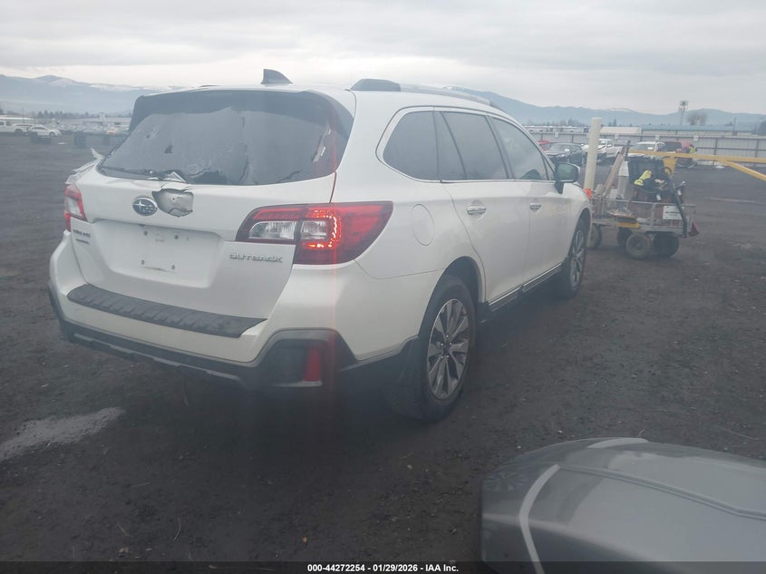 2019 Subaru Outback VIN 4S4BSATCXK3345676 IAAI salvage auction — REAR END, Salvage Title, sold $10,000 on 2026-08-21 (photo 4)