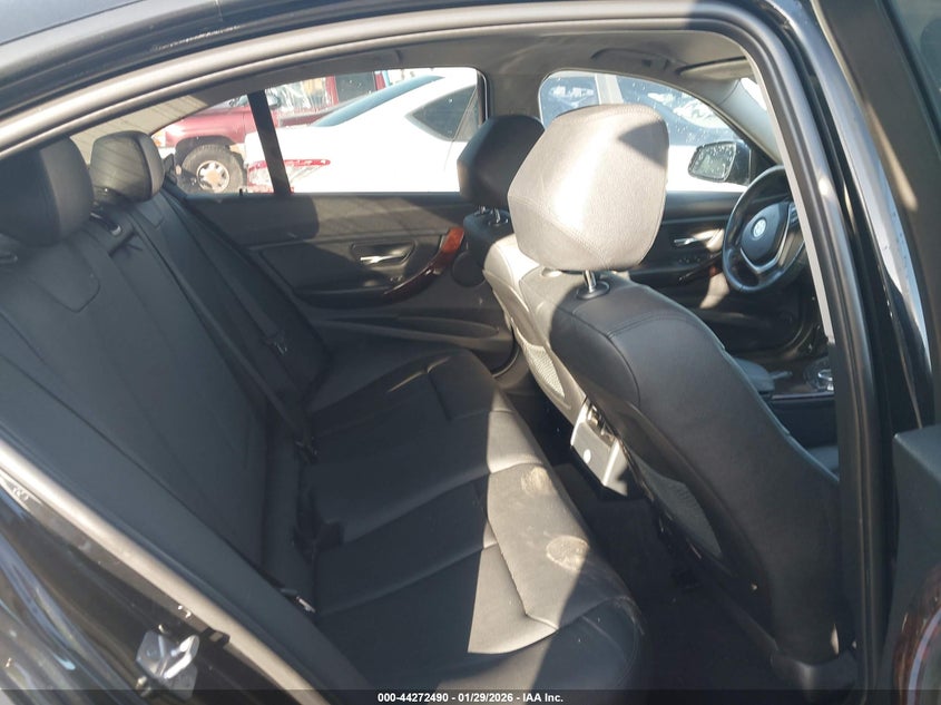 2014 BMW 3er VIN WBA3C1C54EK110091 IAAI salvage auction — LEFT FRONT, Salvage (California), sold $1,750 on 2026-08-17 (photo 8)