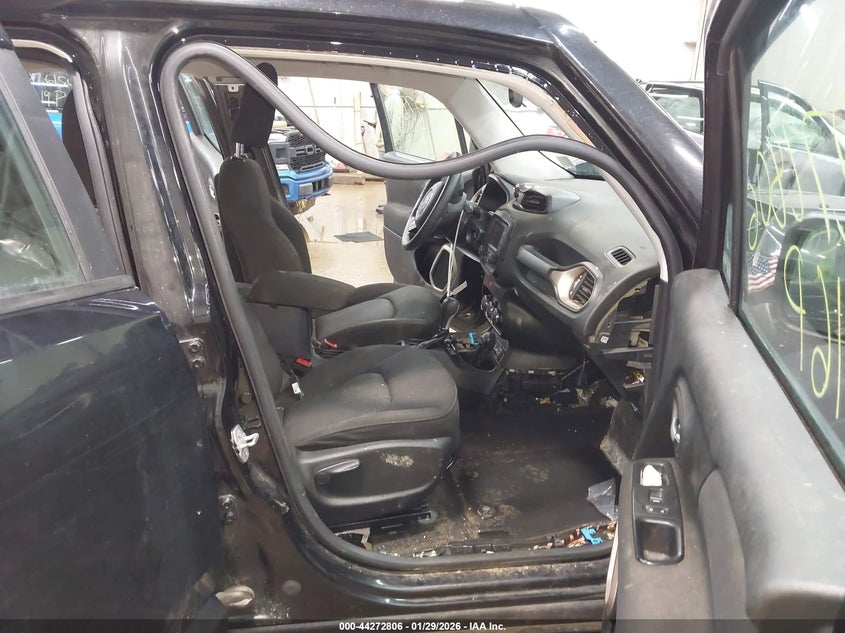 2016 Jeep Renegade VIN ZACCJBAT6GPD30499 IAAI salvage auction — ELECTRICAL, Salvage (Pennsylvania), sold $1,300 on 2026-08-20 (photo 5)