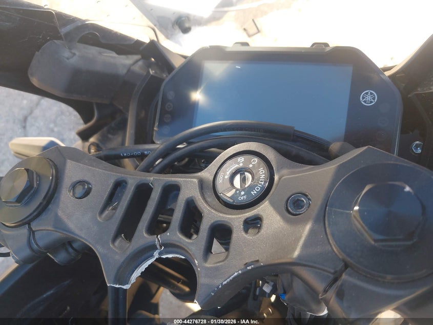 2025 Yamaha Xv VIN MH3RH25E4SK005257 IAAI salvage auction — RIGHT FRONT, Salvage Title, sold $1,775 on 2026-08-21 (photo 7)