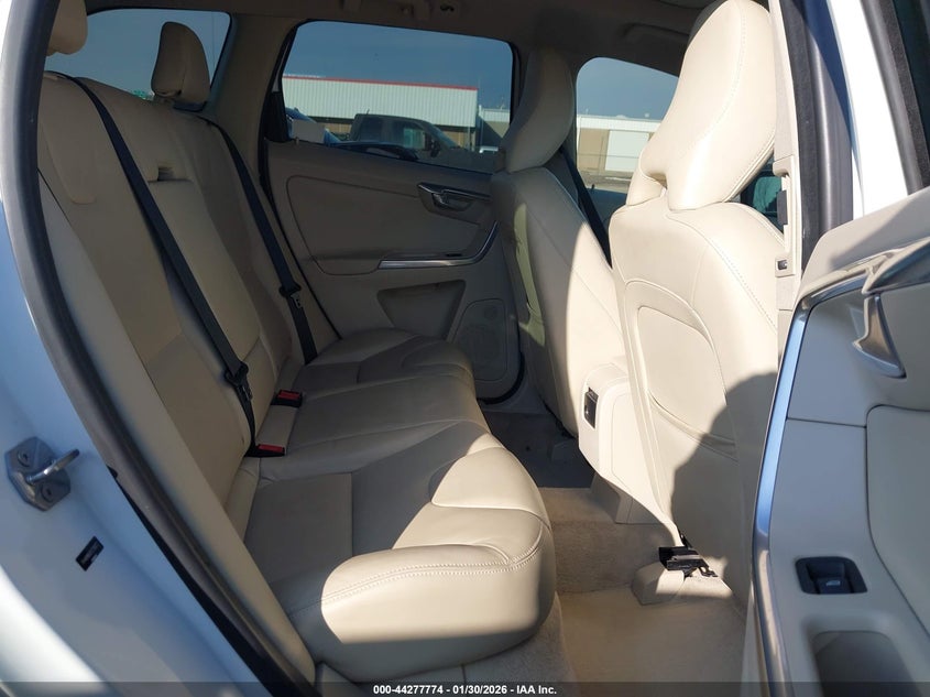 2015 Volvo Xc60 VIN YV440MDKXF2720873 IAAI salvage auction — LEFT FRONT, Original (Texas), sold $3,050 on 2026-07-08 (photo 8)