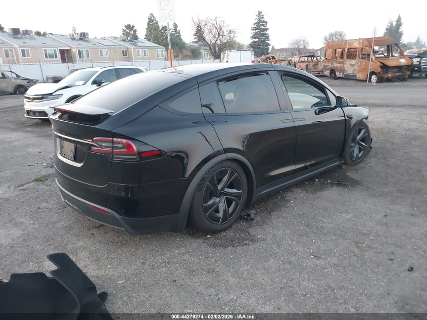 2026 Tesla Model x VIN 7SAXCBE50TF475114 IAAI salvage auction — RIGHT FRONT, Clear (California), sold $60,250 on 2026-08-18 (photo 4)