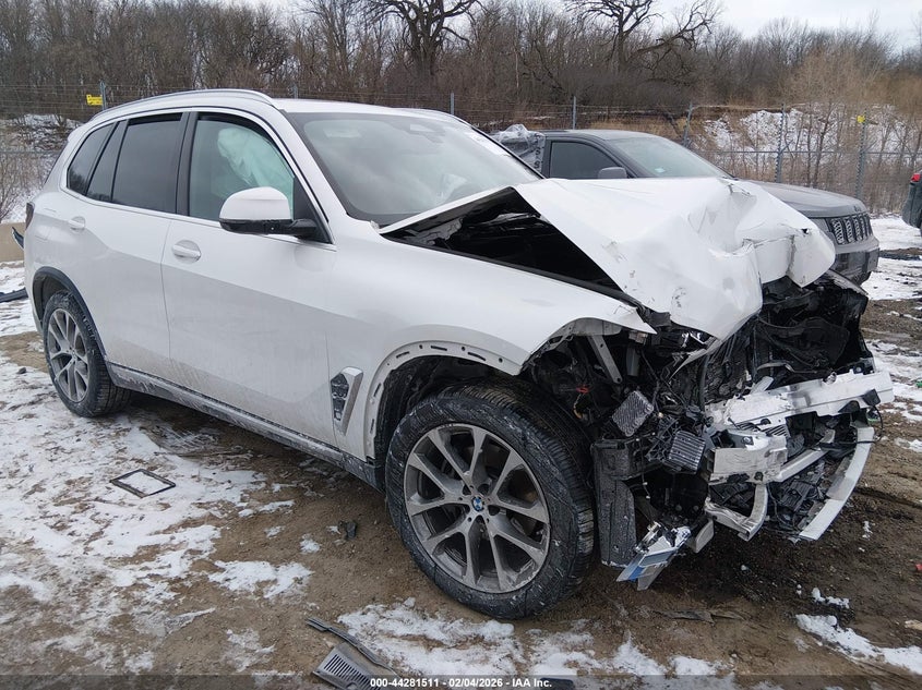 2025 BMW X5 VIN 5UX23EU06S9W83505 IAAI salvage auction — Front End, Salvage (Illinois), sold $26,250 on 2026-04-09 (photo 1)