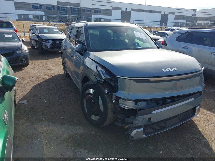 2024 Kia Ev9 VIN KNDAFFS55R6037165 — IAAI salvage auction photo