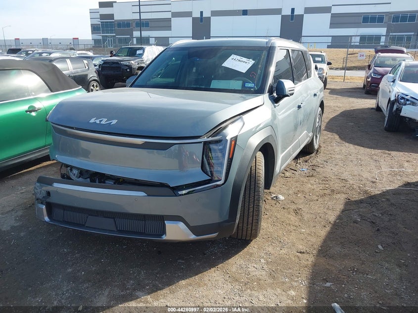 2024 Kia Ev9 VIN KNDAFFS55R6037165 IAAI salvage auction — FRONT END, Salvage (Texas), sold $14,200 on 2026-07-30 (photo 2)