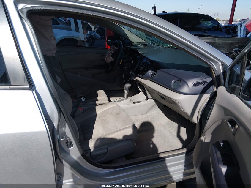 2010 Honda Insight VIN JHMZE2H55AS031608 IAAI salvage auction — FRONT END, Salvage (California), sold $25 on 2026-07-23 (photo 5)