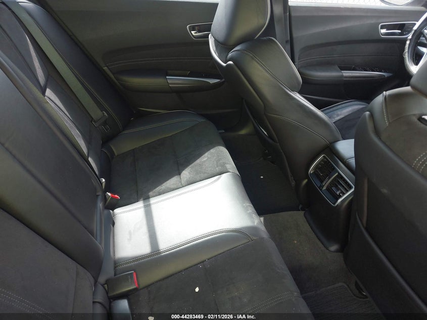 2019 Acura Tlx VIN 19UUB2F68KA003276 IAAI salvage auction — REAR END, Salvage Title, sold $4,000 on 2026-07-29 (photo 8)