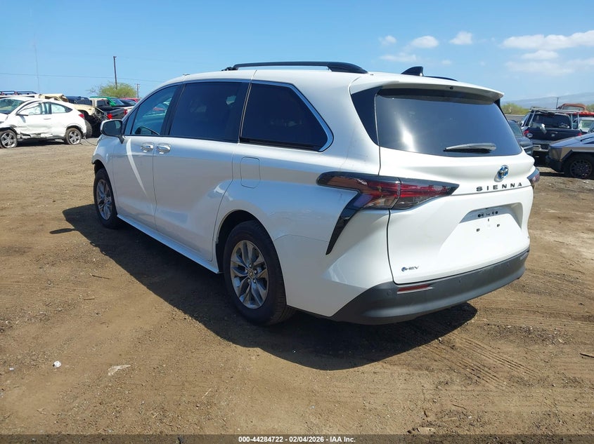 2025 Toyota Sienna VIN 5TDYRKECXSS235836 IAAI salvage auction — FRONT END, Salvage (Hawaii), sold $12,975 on 2026-07-28 (photo 3)