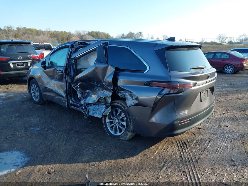 2023 Toyota Sienna VIN 5TDKRKEC2PS174740 IAAI salvage auction — LEFT SIDE, Salvage Title, sold $12,325 on 2026-07-15 (photo 3)