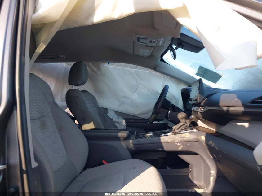 2023 Toyota Sienna VIN 5TDKRKEC2PS174740 IAAI salvage auction — LEFT SIDE, Salvage Title, sold $12,325 on 2026-07-15 (photo 5)