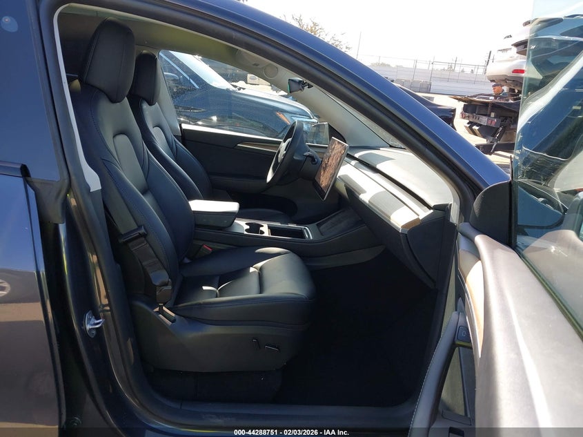 2023 Tesla Model y VIN 7SAYGDEE3PF866008 IAAI salvage auction — LEFT FRONT, Salvage (California), sold $11,300 on 2026-07-22 (photo 5)