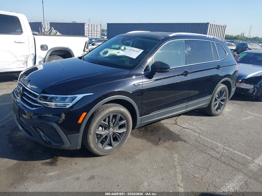 2024 Volkswagen Tiguan VIN 3VV3B7AX3RM150286 IAAI salvage auction — THEFT, Salvage Title, sold $9,925 on 2026-07-30 (photo 2)