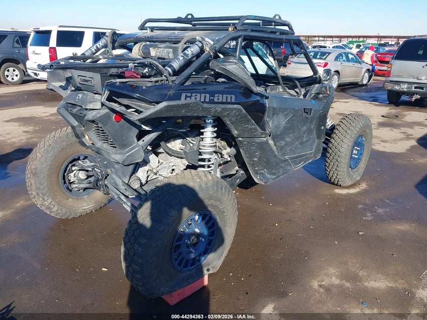 2022 Can-am/ brp Maverick VIN 3JBVXAV2XNE000493 IAAI salvage auction — ROLLOVER, Salvage (California), sold $10,400 on 2026-08-04 (photo 4)
