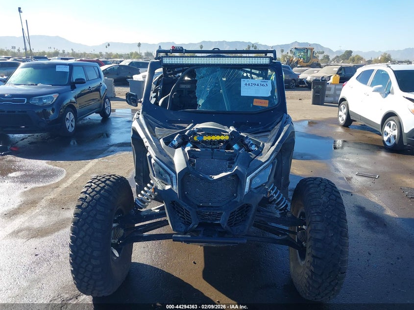 2022 Can-am/ brp Maverick VIN 3JBVXAV2XNE000493 IAAI salvage auction — ROLLOVER, Salvage (California), sold $10,400 on 2026-08-04 (photo 5)
