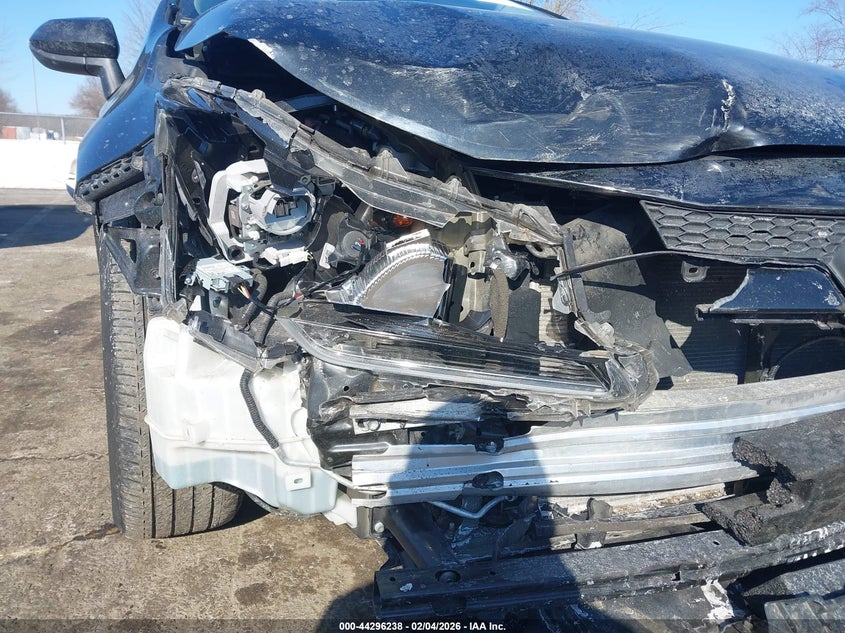 2020 Toyota Corolla VIN 5YFEPRAE0LP084427 IAAI salvage auction — RIGHT FRONT, Salvage (New Jersey), sold $3,550 on 2026-07-20 (photo 6)