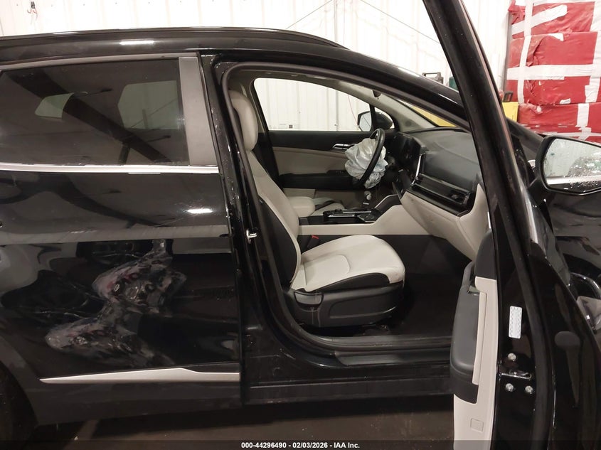2025 Kia Sportage VIN 5XYK3CDF9SG295533 IAAI salvage auction — FRONT END, Salvage Title, sold $8,500 on 2026-08-27 (photo 5)
