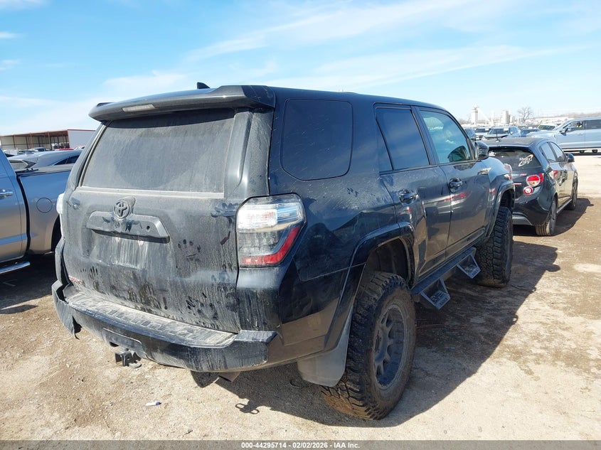 2017 Toyota 4runner VIN JTEBU5JR0H5433819 IAAI salvage auction — SIDE, Original (Texas), sold $9,050 on 2026-07-21 (photo 4)