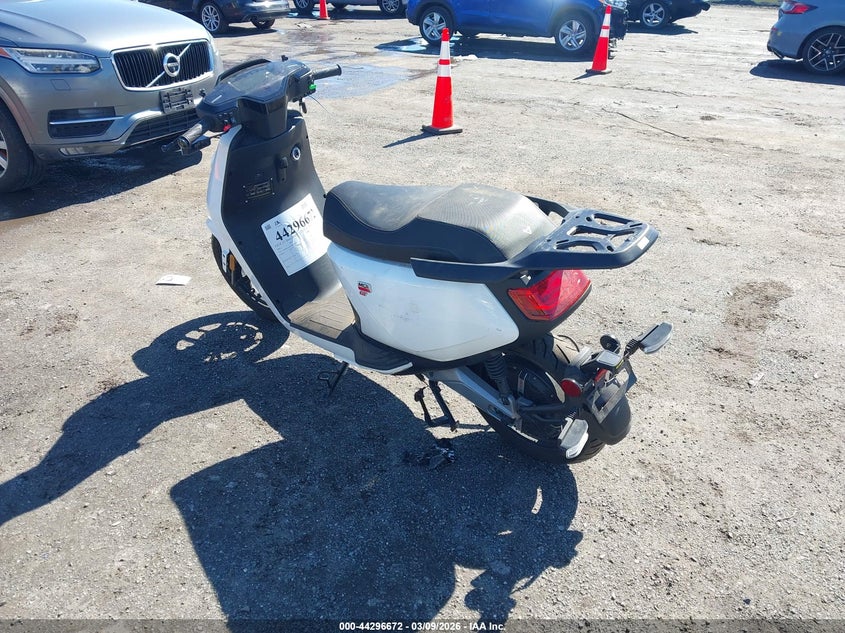 2022 VIN HA6M1T4A7N3000028 IAAI salvage auction — FRONT END, Salvage Title, sold $100 on 2026-07-14 (photo 3)