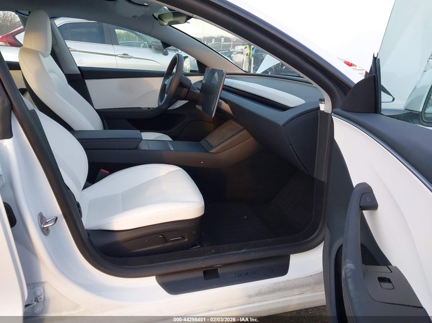 2025 Tesla Model 3 VIN 5YJ3E1EAXSF934323 IAAI salvage auction — FRONT END, Salvage (New Jersey), sold $15,800 on 2026-07-08 (photo 5)