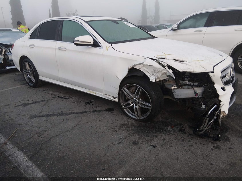 2019 Mercedes-benz E-klasse VIN WDDZF6JB2KA569427 IAAI salvage auction — FRONT END, Salvage (California), sold $6,300 on 2026-07-30 (photo 1)