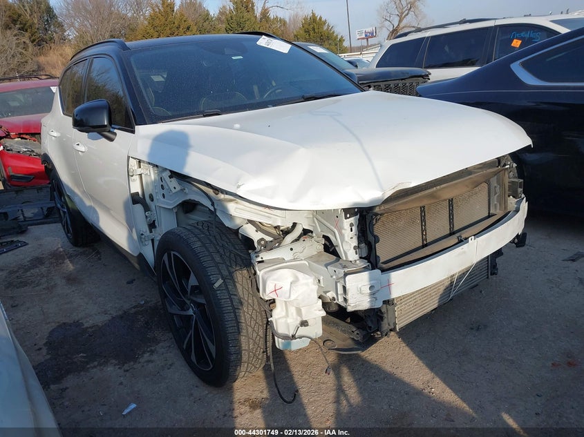 2022 Volvo Xc40 VIN YV4AC2HM2N2642873 IAAI salvage auction — FRONT END, Salvage (Oklahoma), sold $6,400 on 2026-08-06 (photo 1)