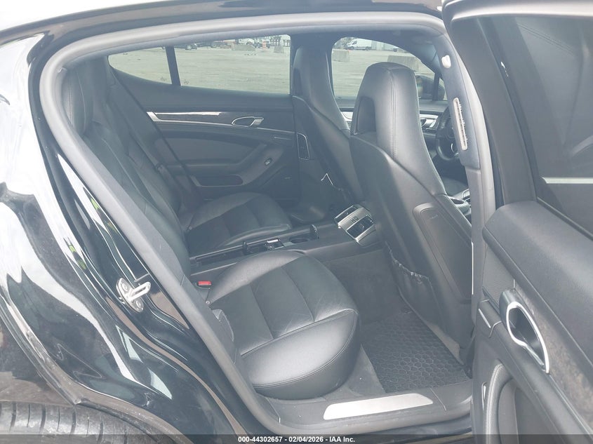 2013 Porsche Panamera VIN WP0AB2A73DL060283 IAAI salvage auction — FRONT END, Salvage (Texas), sold $3,350 on 2026-07-29 (photo 8)