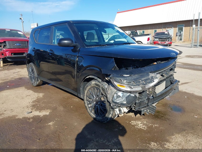 2020 Kia Soul VIN KNDJ23AU2L7024491 IAAI salvage auction — FRONT END, Clear (Oklahoma), sold $1,900 on 2026-07-15 (photo 1)