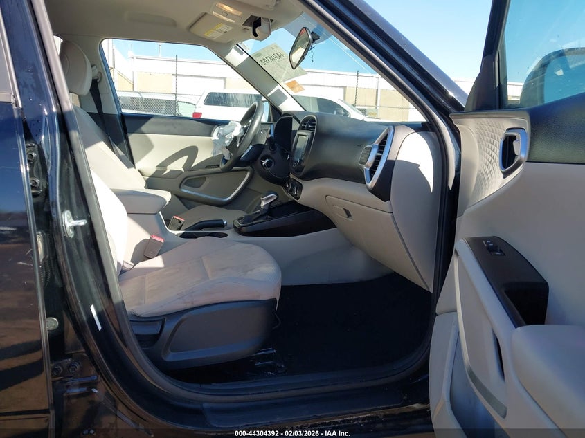 2020 Kia Soul VIN KNDJ23AU2L7024491 IAAI salvage auction — FRONT END, Clear (Oklahoma), sold $1,900 on 2026-07-15 (photo 5)