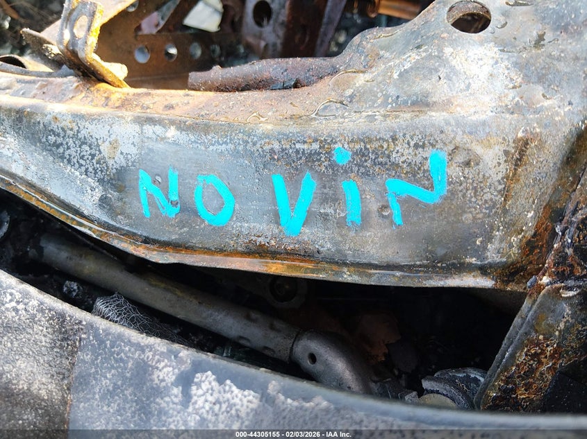 2015 Nissan Altima VIN 1N4AL3AP5FC220210 IAAI salvage auction — ENGINE BURN, Salvage Title, sold $175 on 2026-07-09 (photo 9)