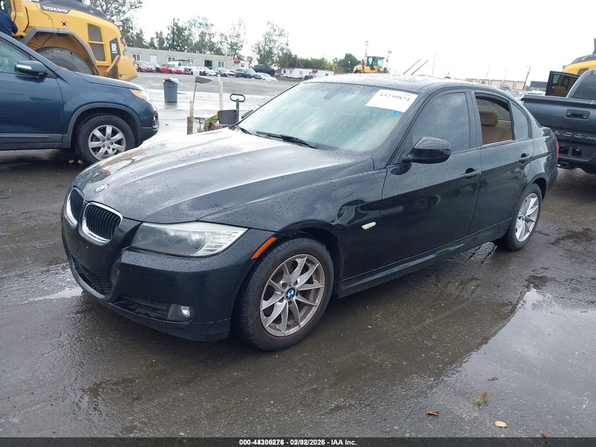 2011 BMW 3 series VIN WBAPH7G58BNM57871 IAAI salvage auction — LEFT SIDE, Salvage (California), sold $600 on 2026-07-15 (photo 2)