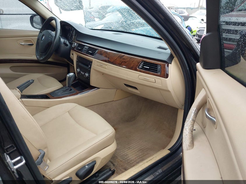 2011 BMW 3 series VIN WBAPH7G58BNM57871 IAAI salvage auction — LEFT SIDE, Salvage (California), sold $600 on 2026-07-15 (photo 5)