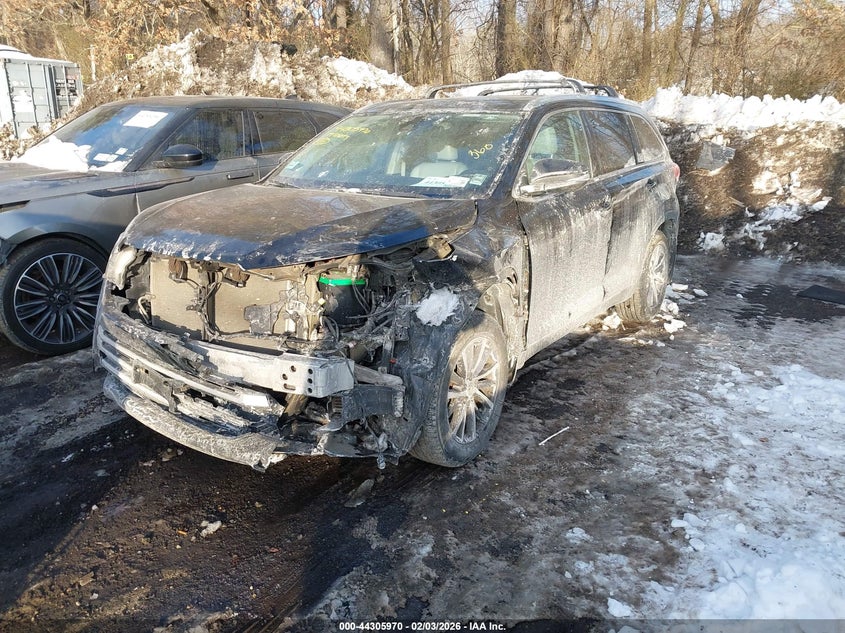 2019 Toyota Highlander VIN 5TDJZRFH7KS585803 IAAI salvage auction — FRONT END, Salvage Title, sold $25 on 2026-07-21 (photo 2)