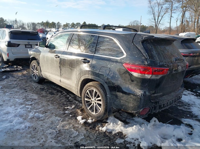 2019 Toyota Highlander VIN 5TDJZRFH7KS585803 IAAI salvage auction — FRONT END, Salvage Title, sold $25 on 2026-07-21 (photo 3)