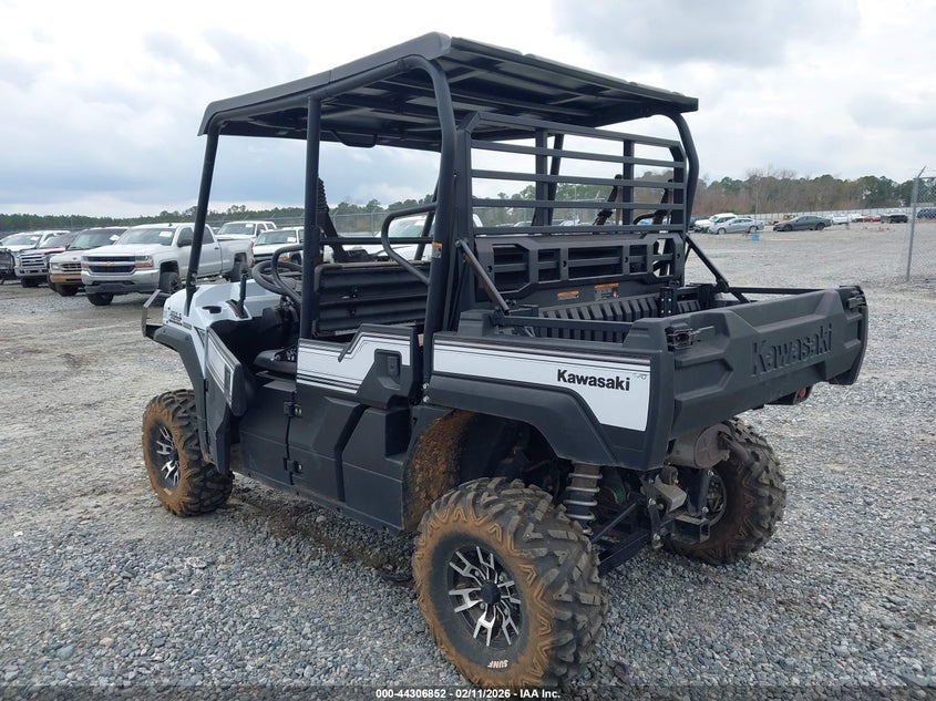 2024 Kawasaki VIN JKAATCD1XRB502445 IAAI salvage auction — FRONT END, Salvage Title, sold $7,200 on 2026-08-22 (photo 3)