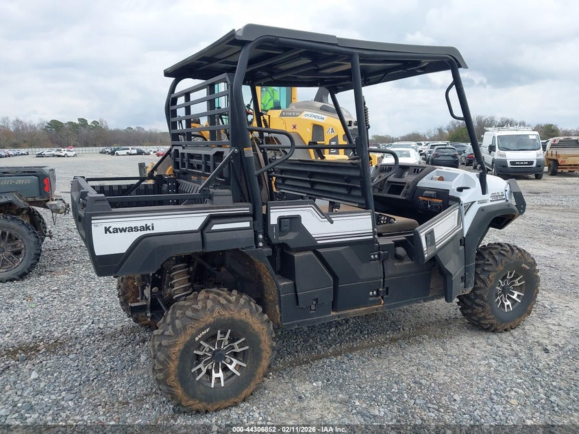 2024 Kawasaki VIN JKAATCD1XRB502445 IAAI salvage auction — FRONT END, Salvage Title, sold $7,200 on 2026-08-22 (photo 4)