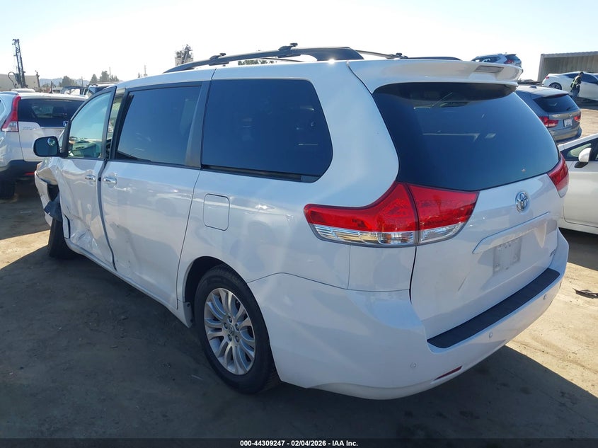 2013 Toyota Sienna VIN 5TDYK3DCXDS364741 IAAI salvage auction — LEFT SIDE, Salvage Title, sold $3,250 on 2026-07-15 (photo 3)