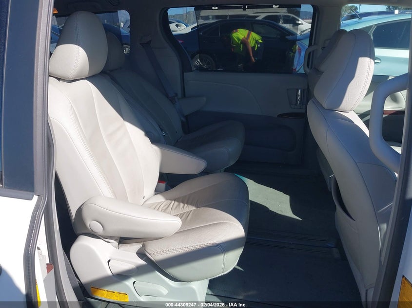 2013 Toyota Sienna VIN 5TDYK3DCXDS364741 IAAI salvage auction — LEFT SIDE, Salvage Title, sold $3,250 on 2026-07-15 (photo 8)