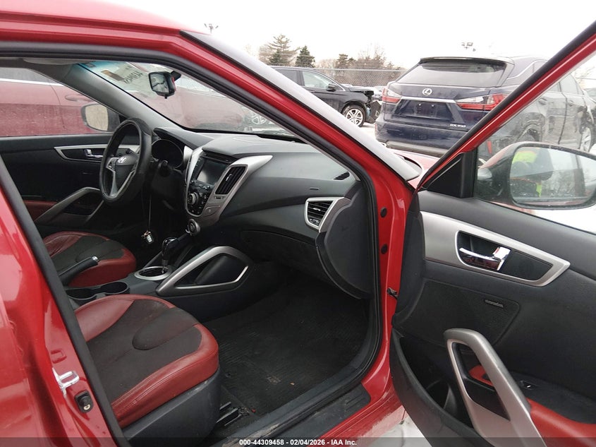 2012 Hyundai Veloster VIN KMHTC6AD0CU032237 IAAI salvage auction — RIGHT SIDE, Salvage Title, sold $825 on 2026-07-14 (photo 5)