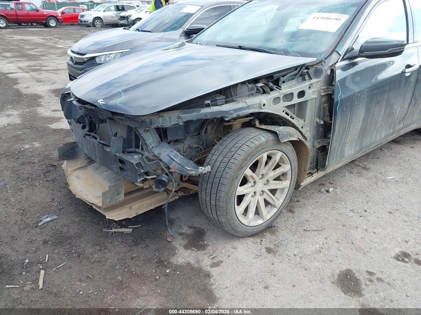 2015 Cadillac Cts VIN 1G6AW5SX5F0106062 IAAI salvage auction — FRONT END, Clear (Oklahoma), sold $1,000 on 2026-07-09 (photo 6)