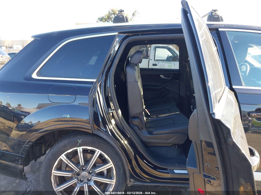 2017 Audi Q7 VIN WA1LAAF79HD024249 IAAI salvage auction — REAR END, Salvage Title, sold $4,300 on 2026-07-06 (photo 8)