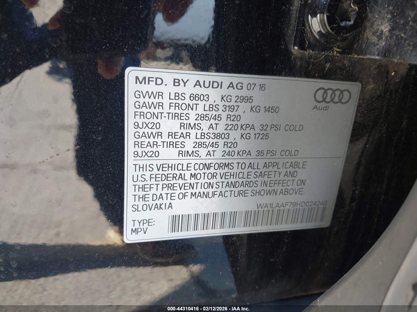 2017 Audi Q7 VIN WA1LAAF79HD024249 IAAI salvage auction — REAR END, Salvage Title, sold $4,300 on 2026-07-06 (photo 9)