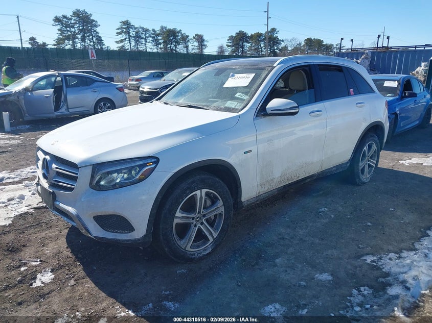 2019 Mercedes-benz Glc VIN WDC0G5EB0KF611580 IAAI salvage auction — FRONT END, Salvage Title, sold $11,800 on 2026-08-11 (photo 2)