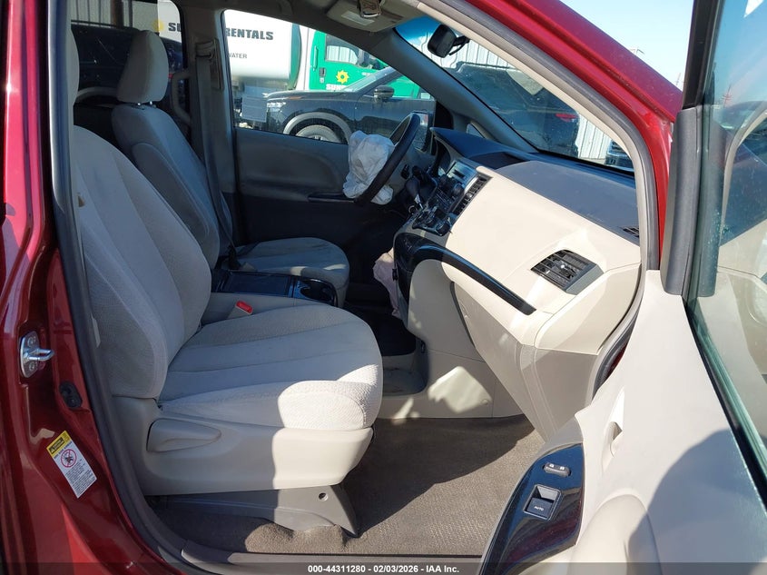 2012 Toyota Sienna VIN 5TDKK3DCXCS274736 IAAI salvage auction — FRONT END, Salvage Title, sold $2,000 on 2026-07-08 (photo 5)